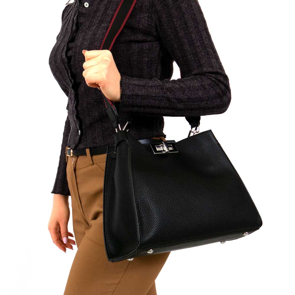 Дамска чанта PAULA VENTI модел EMMA еко кожа черен