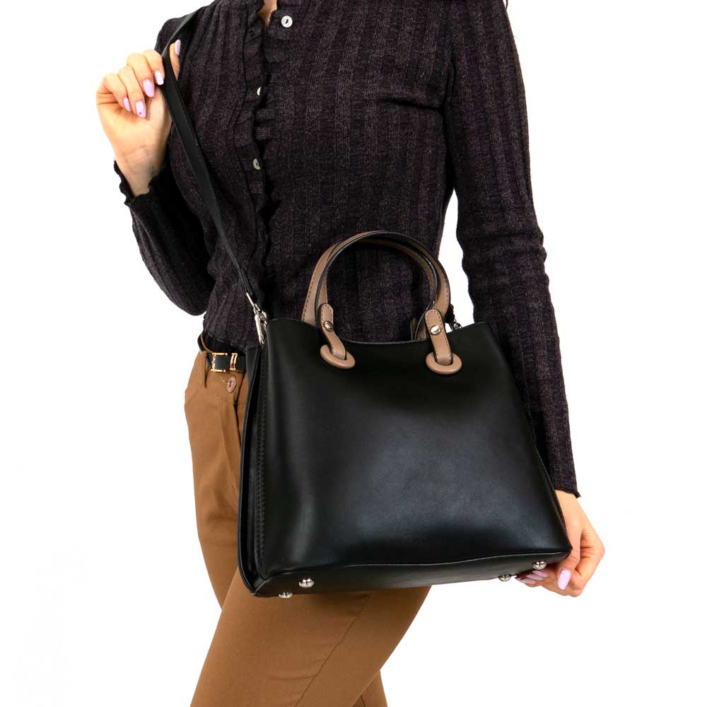 Дамска чанта PAULA VENTI модел SPEZIA еко кожа черен