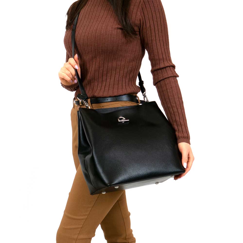 Дамска чанта PAULA VENTI модел MONZA еко кожа черен