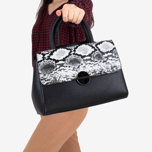Дамска чанта PAULA VENTI модел RITA черен със змийски елемент