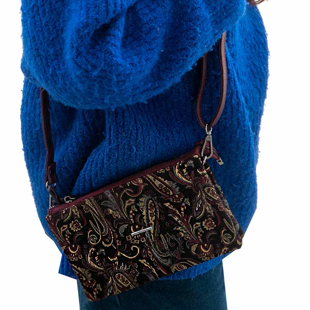Красива малка дамска чанта от естествена фина напа кожа ENZO NORI модел ALINA цвят черен с цветя лазер
