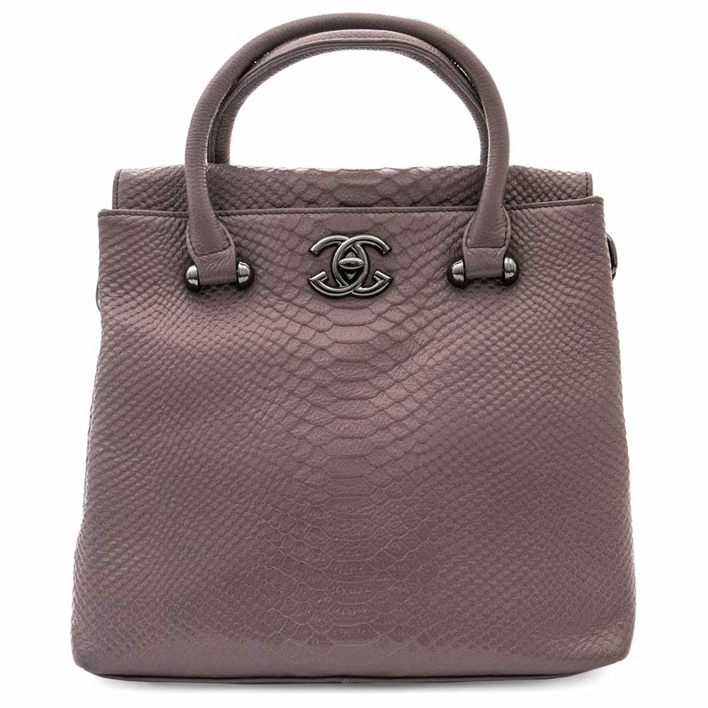 Лилава дамска чанта от естествена кожа PAULA VENTI модел LUISA цвят лилав