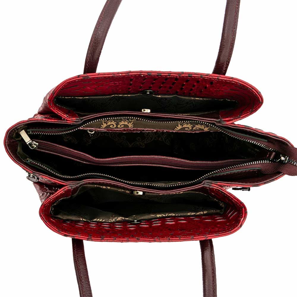 Красива дамска чанта ENZO NORI модел LARA от естествена фина напа кожа цвят червен кроко лак