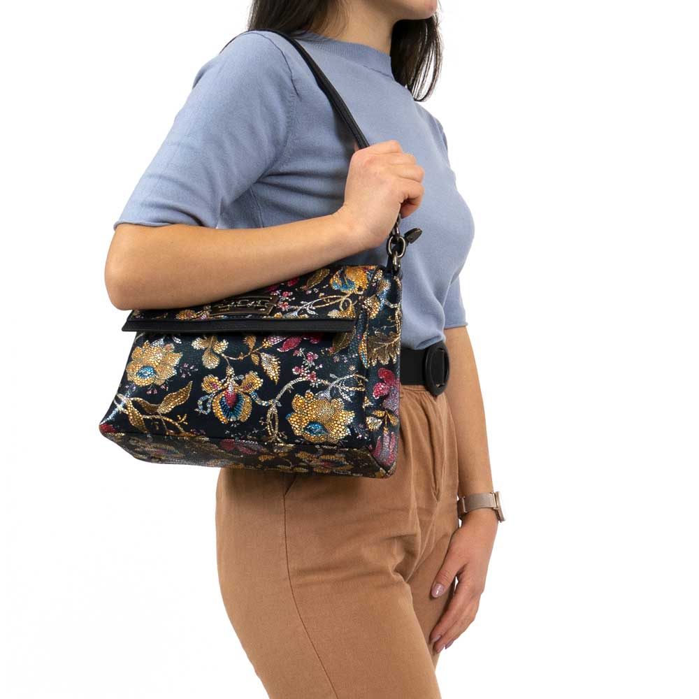 Атрактивна дамска кожена чанта ENZO NORI модел GILDA естествена кожа цвят син с цветя