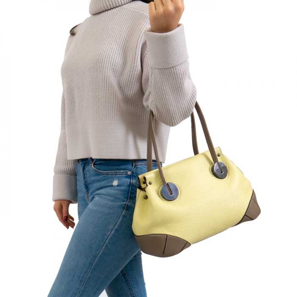 Атрактивна дамска чанта PAULA VENTI модел QUEENIE естествена кожа цвят пастелно жълт
