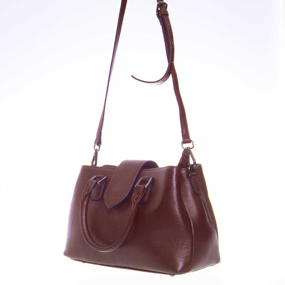 Актуална дамска чанта ENZO NORI модел SADE от висококачествена естествена кожа цвят бордо