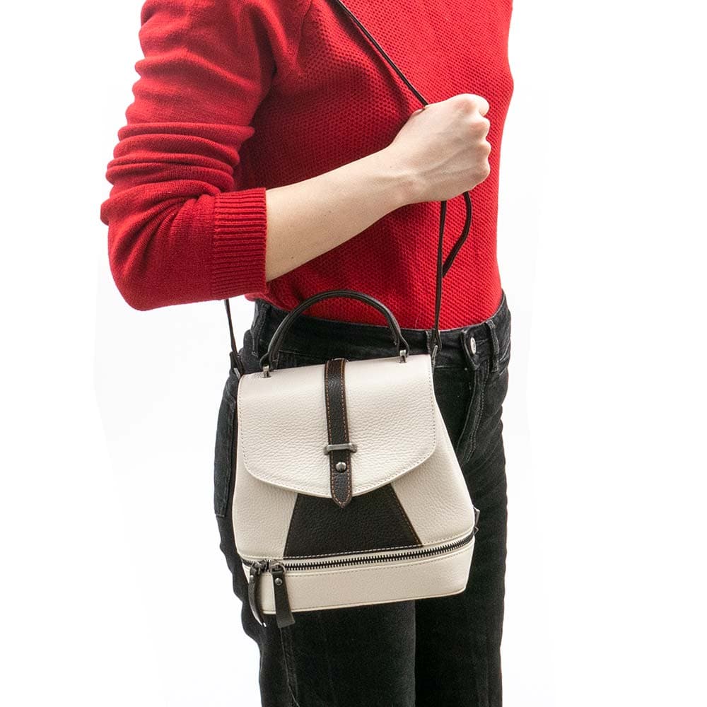Луксозна дамска раница естествена кожа раница и чанта 2 в 1 PAULA VENTI модел EVA цвят бежов