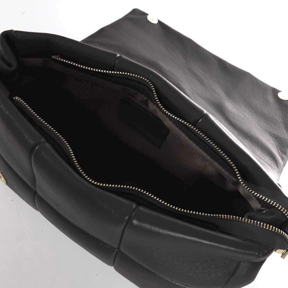 Изискана дамска чанта от италианска естествена кожа модел SONIA цвят черен