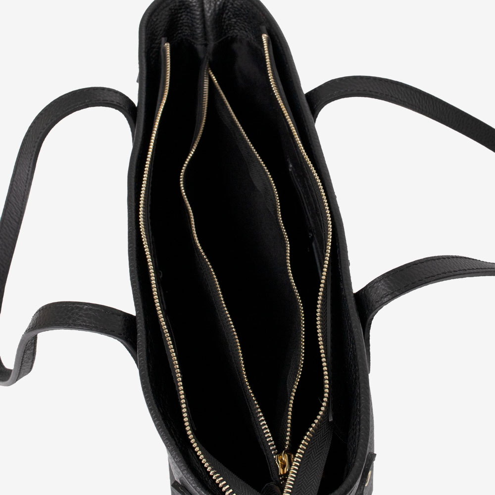 Дамска чанта модел LOANA италианска естествена кожа черен