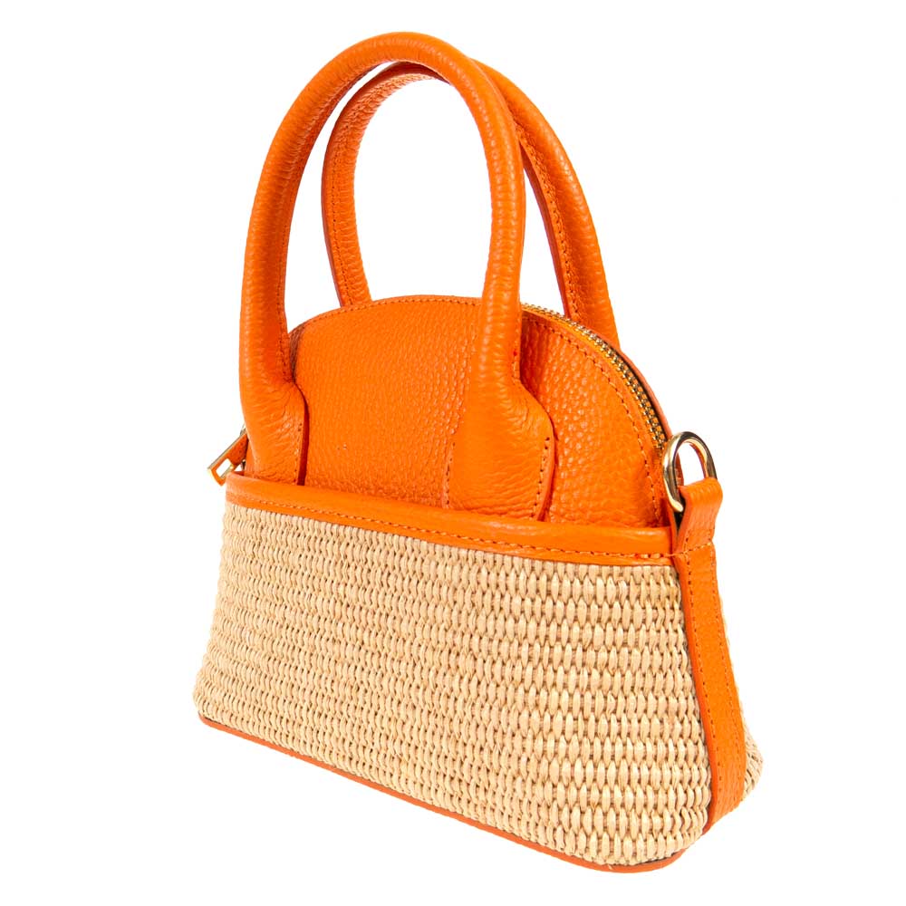 Малка дамска чанта модел CAPUA италианска естествена кожа оранжев