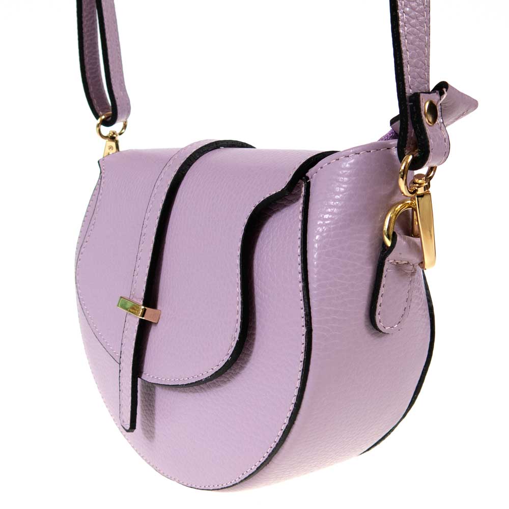 Малка дамска чанта за през тялото от естествена кожа лилава с капак