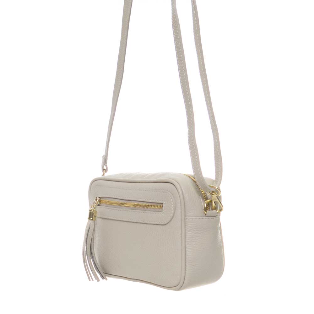 Малка дамска чанта през рамо от италианска естествена кожа модел BONI бял