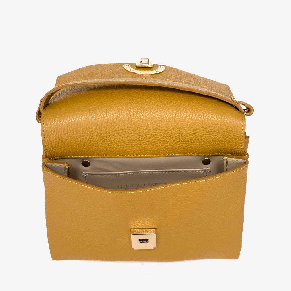 Малка дамска чанта модел GISEL италианска естествена кожа жълт