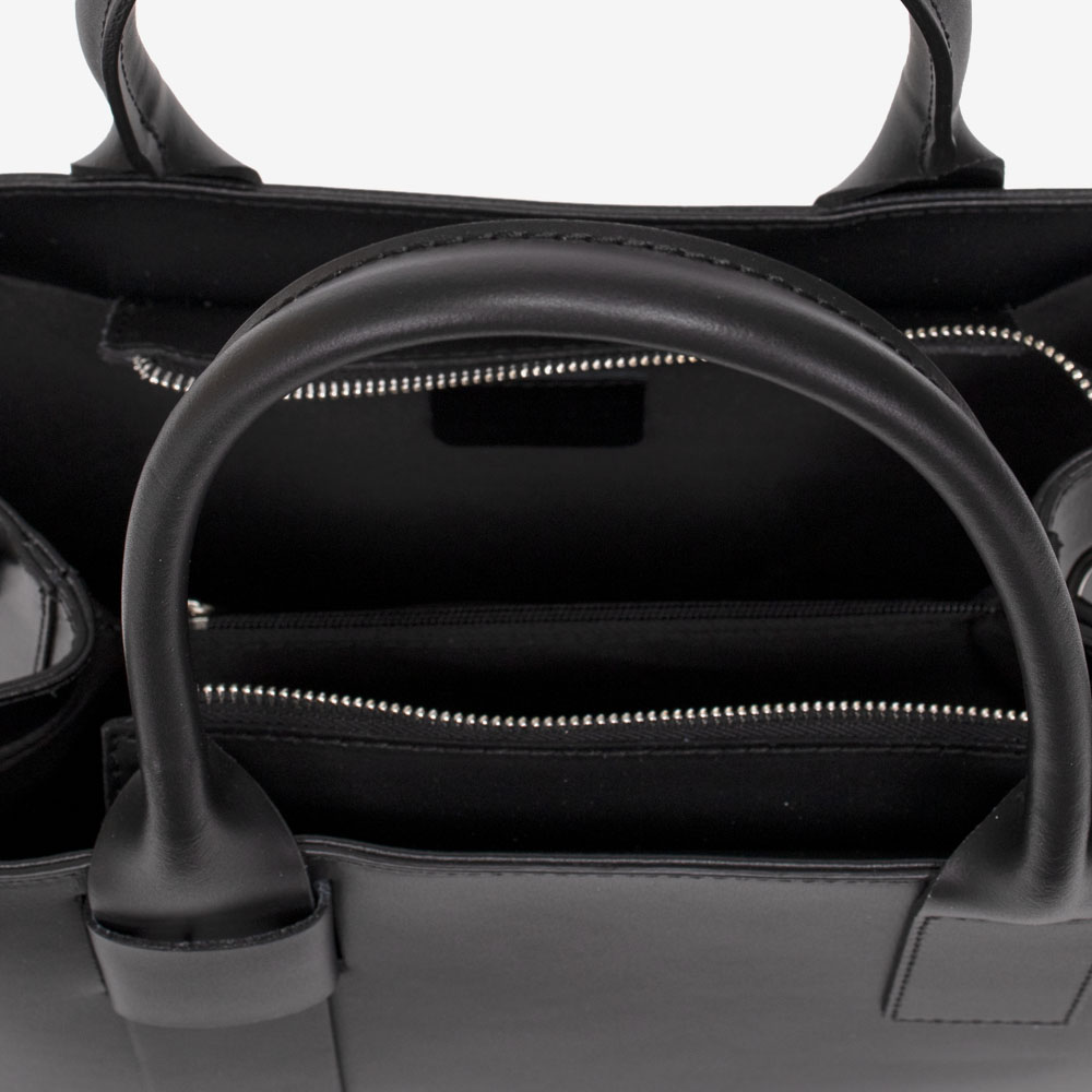 Дамска чанта модел SERINA италианска естествена кожа черен