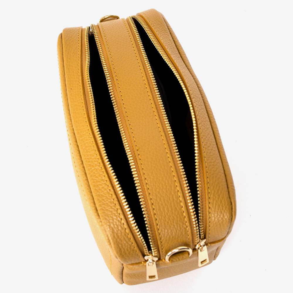 Дамска чанта модел ADINA италианска естествена кожа жълт