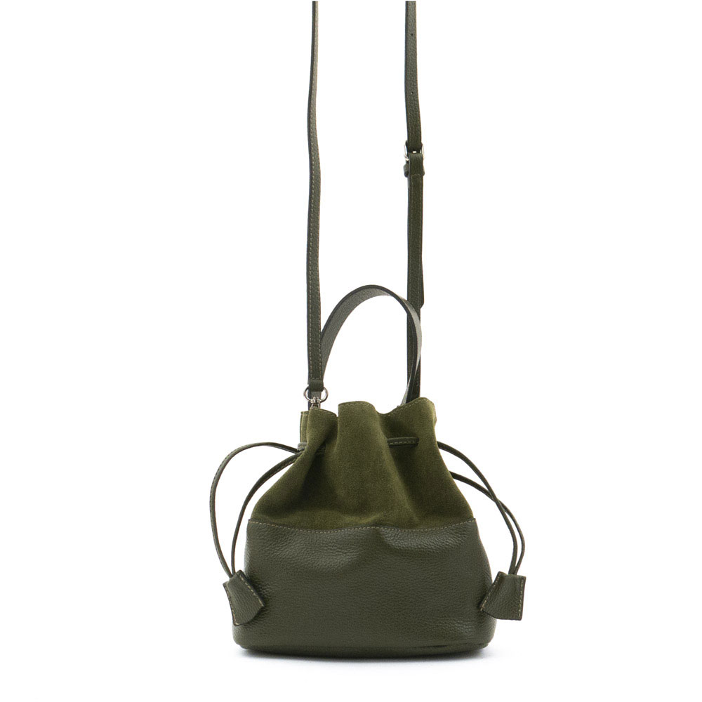 Практична малка дамска чанта от италианска естествена кожа модел CALANDRA цвят зелен