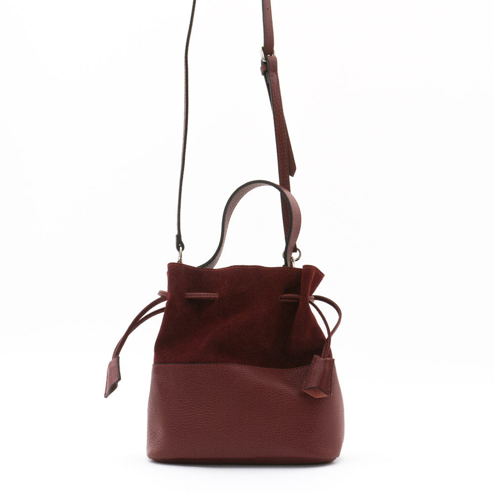 Артистична дамска чанта от италианска естествена кожа модел CALANDRA с меко дъно цвят бордо