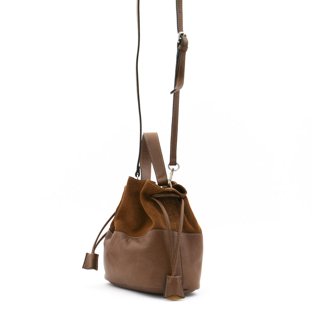 Кокетна малка дамска чанта от италианска естествена кожа модел CALANDRA цвят кафяв
