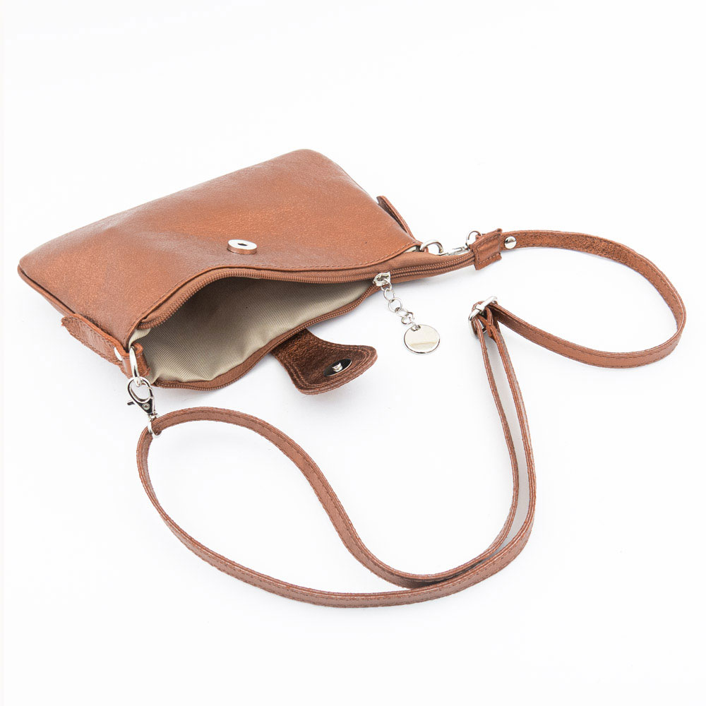 Атрактивна малка дамска чанта от италианска естествена кожа модел HOLLY цвят кафяв искрящ