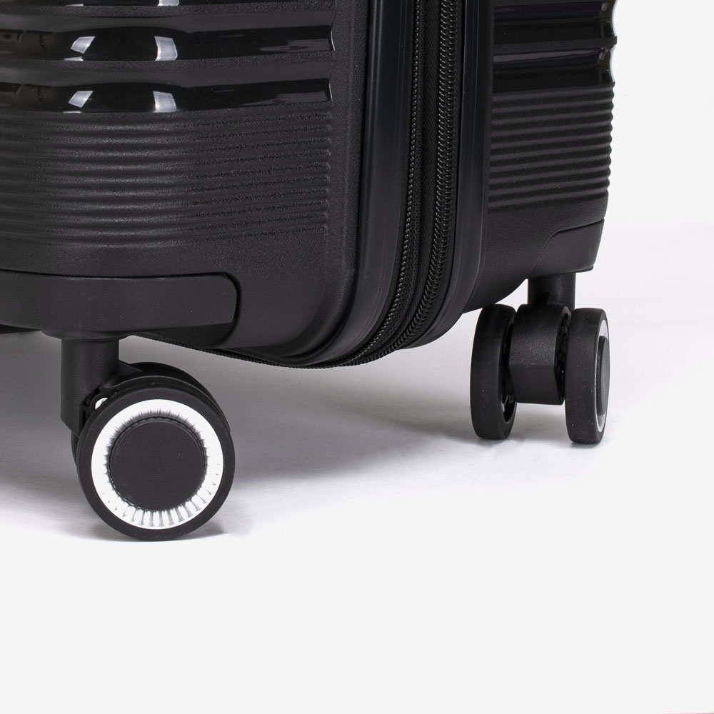 Куфар KREAL модел PALMA 66 см полипропилен черен