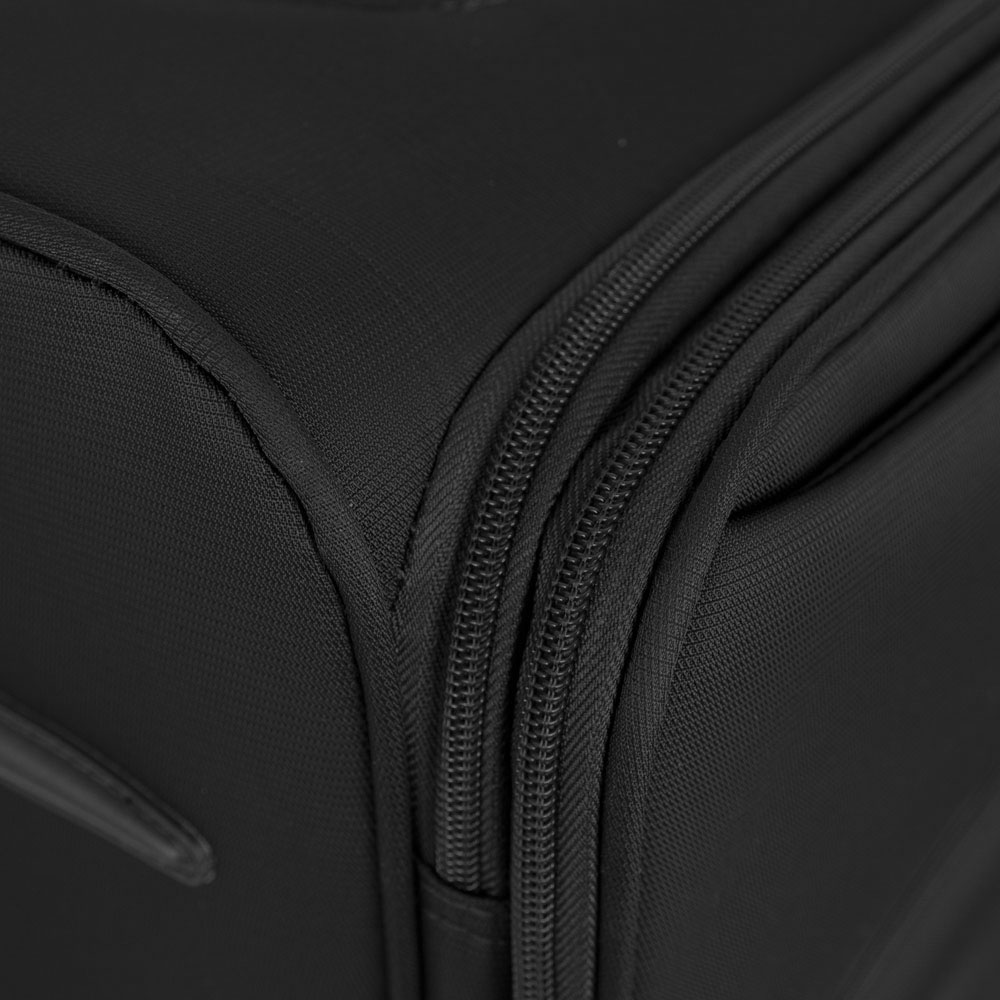 Куфар ENZO NORI модел SUNNY 66 см ултра лек черен