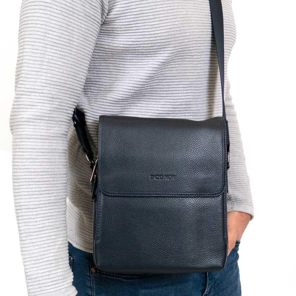 Мъжка чанта през рамо ENZO NORI модел PABLO естествена кожа син