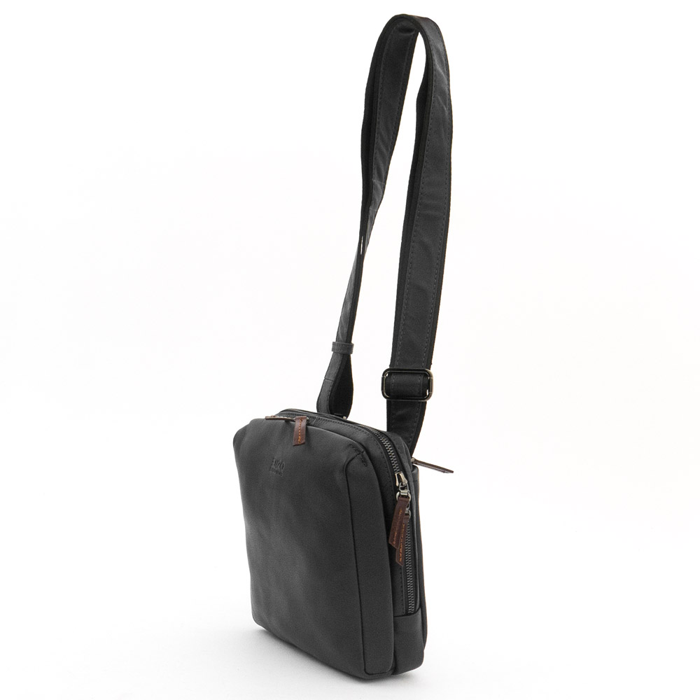 Практична мъжка чанта от висококачествена естествена кожа ENZO NORI модел AMATO цвят черен