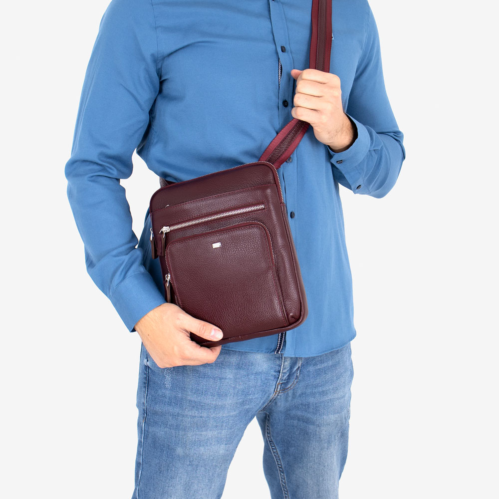 Mъжка чанта през рамо ENZO NORI модел DIEGO естествена кожа бордо