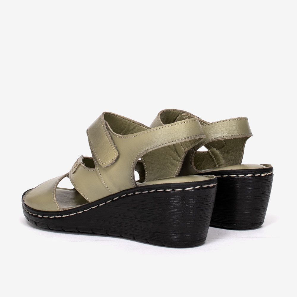 Дамски сандали модел HELEN естествена кожа зелен