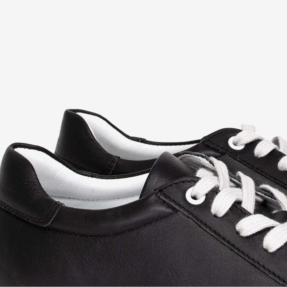 Мъжки обувки модел BEN естествена кожа черен