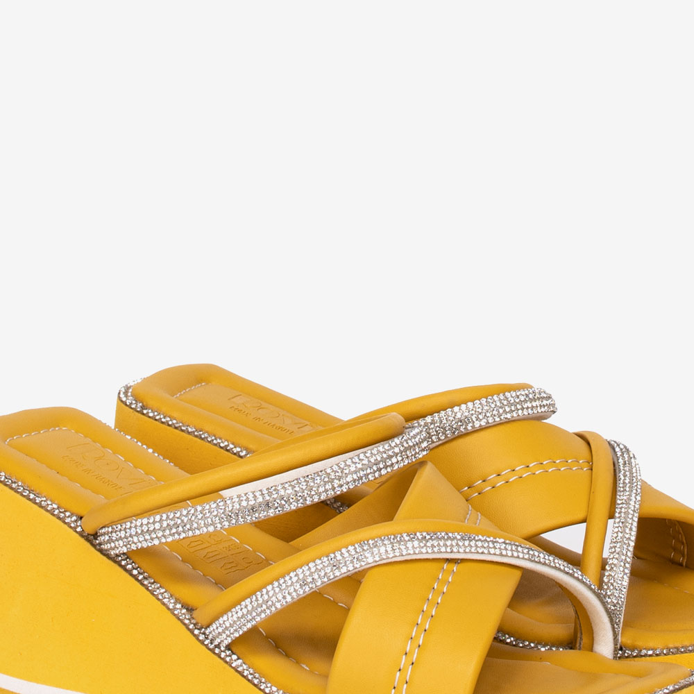 Дамски чехли на платформа модел HERA еко кожа жълт