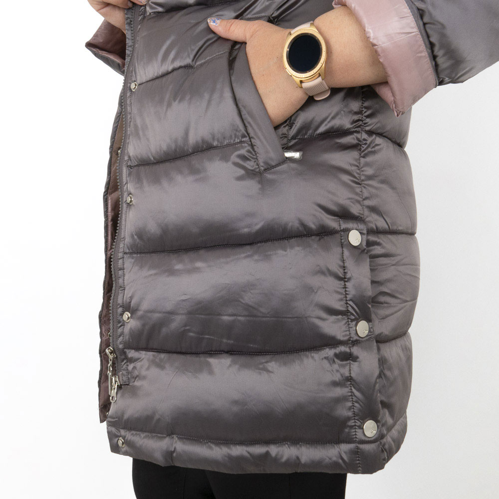 Леко дълго дамско яке с премахваща се качулка модел AZALEA от висококачествен полиестер с биопух цвят сив