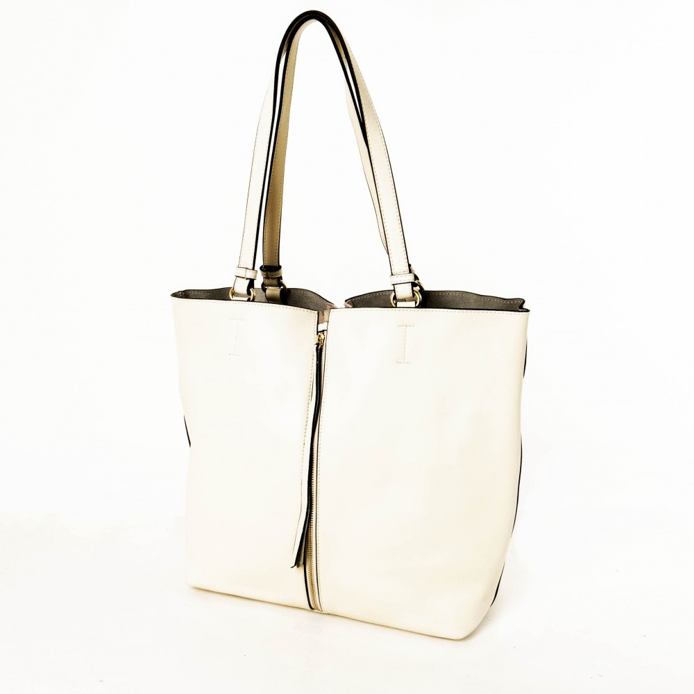 Стилна дамска чанта от естествена кожа PAULA VENTI цвят екрю модел PV8689