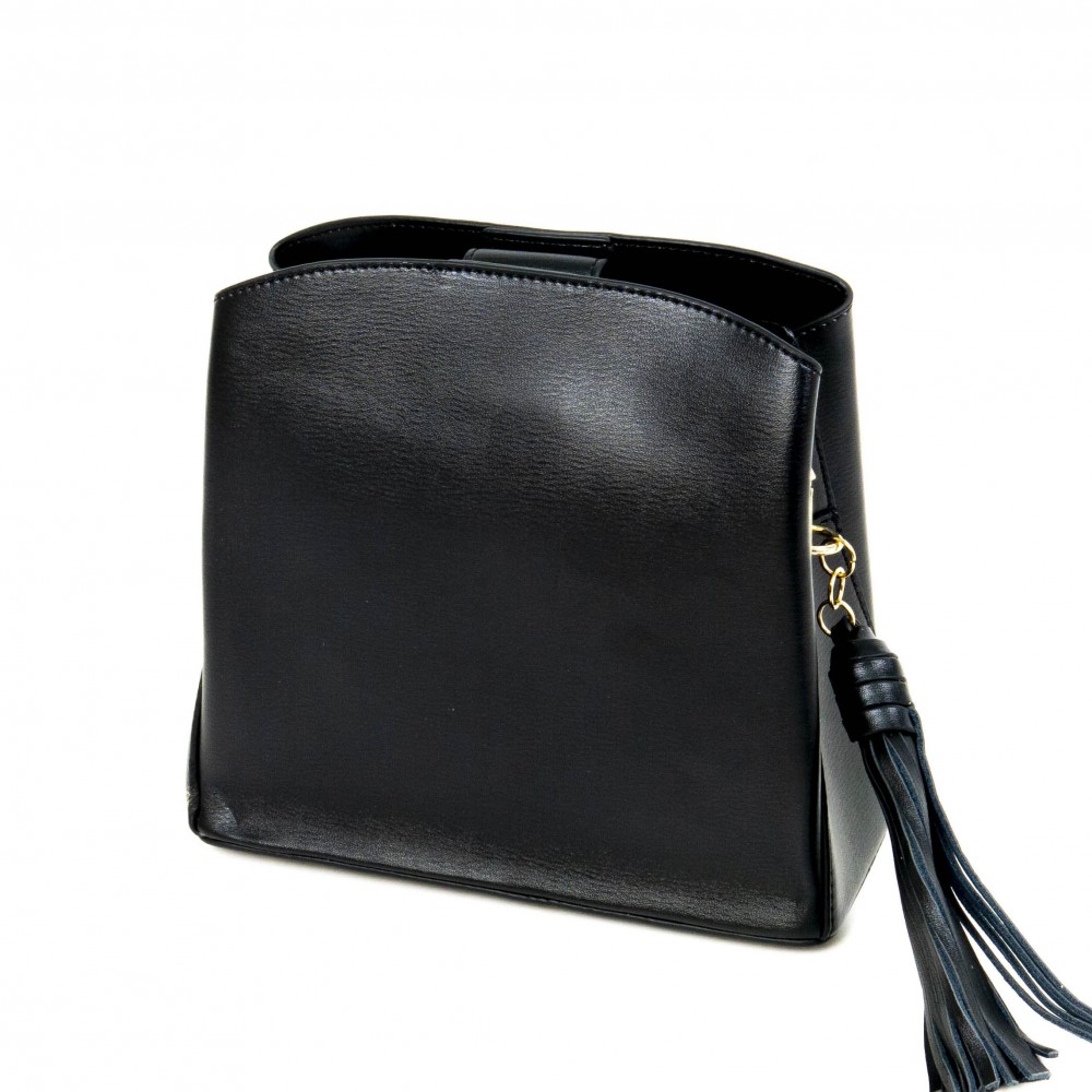 Дамска чанта модел PV2860 цвят черен