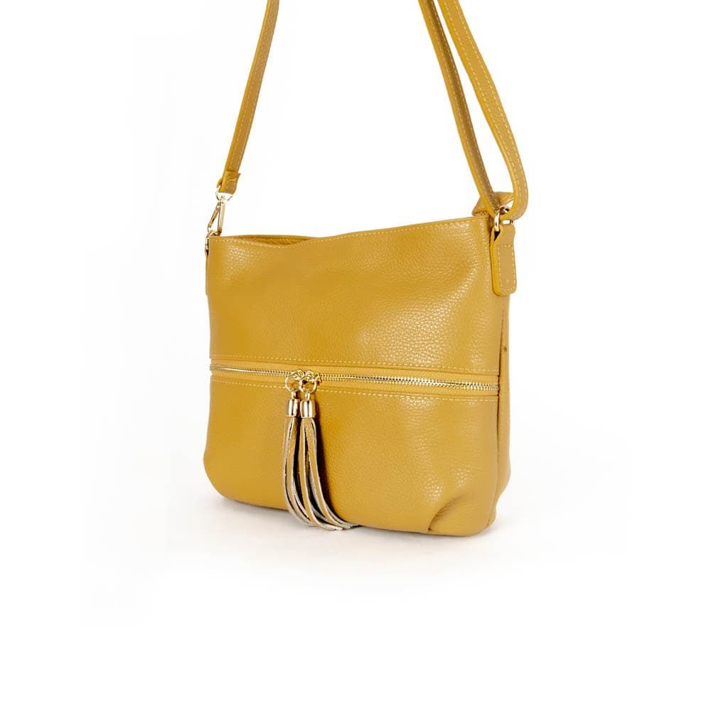 Елегантна дамска чанта от италианска естествена кожа модел RIGA цвят охра