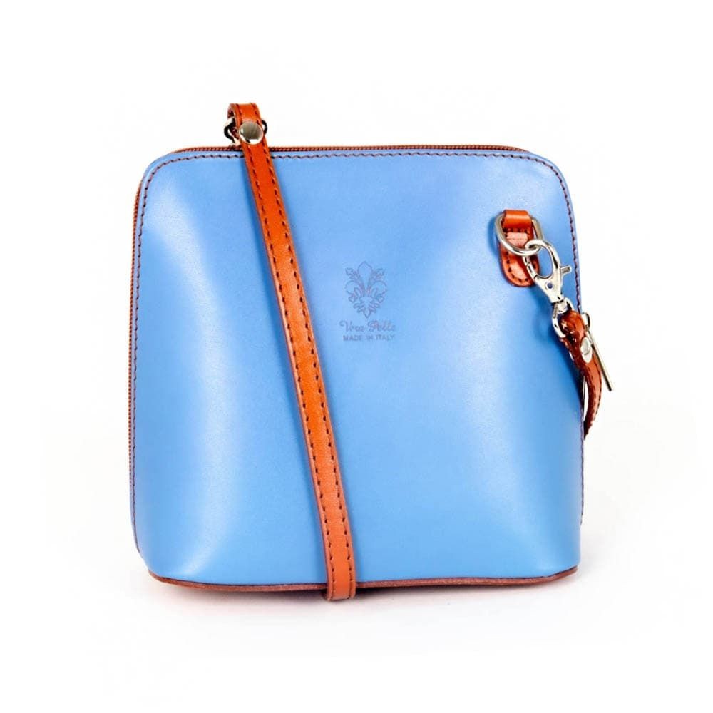 Малка дамска чанта от италианска естествена кожа светло син