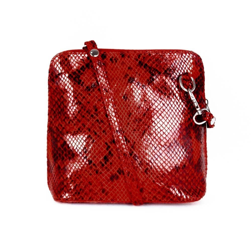 Червена малка дамска чанта от италианска естествена кожа модел CALDO с дълга дръжка змийска обработка цвят червен