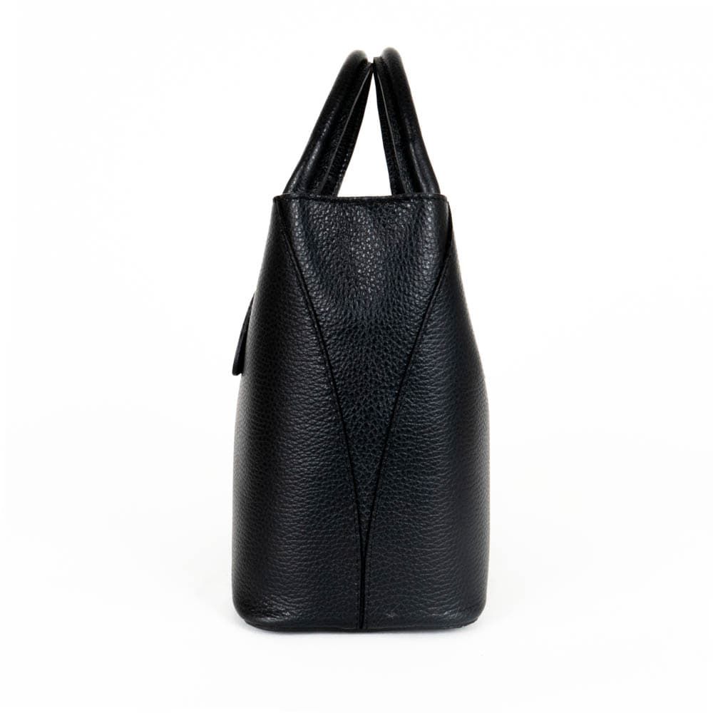 Стилна дамска чанта от италианска естествена кожа модел LUCE с подвижна дълга дръжка цвят черен