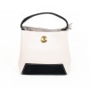 Елегантна дамска чанта PAULA VENTI модел 076 от еко кожа светлосив цвят с дълга подвижна дръжка 