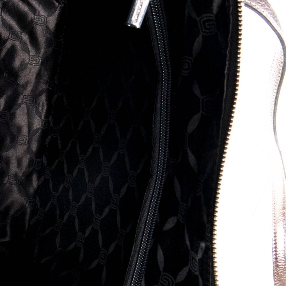 Луксозна дамска чанта на италианската марка GIUDI от естествена кожа модел V STYLE цвят черен 