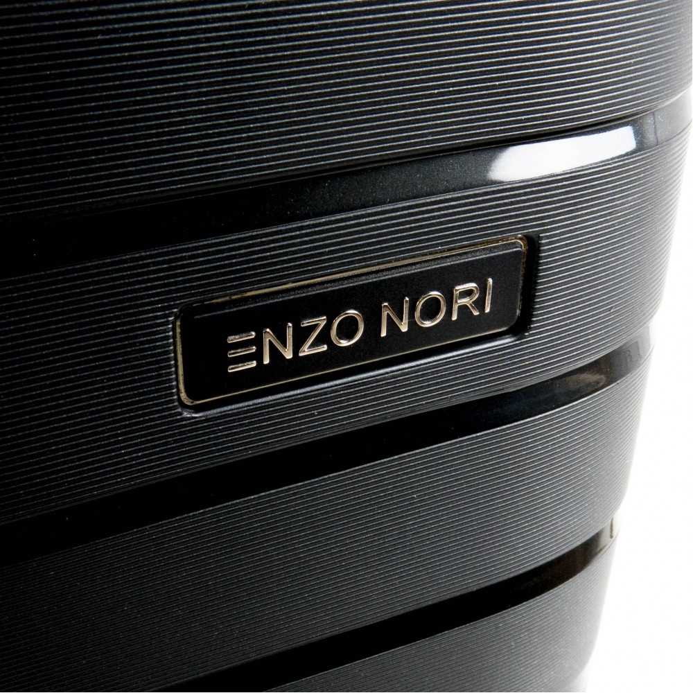 Твърд куфар от полипропилен спинер с четри двойни колелца марка ENZO NORI модел LEVELS 66 см черен непромокаем при дъжд