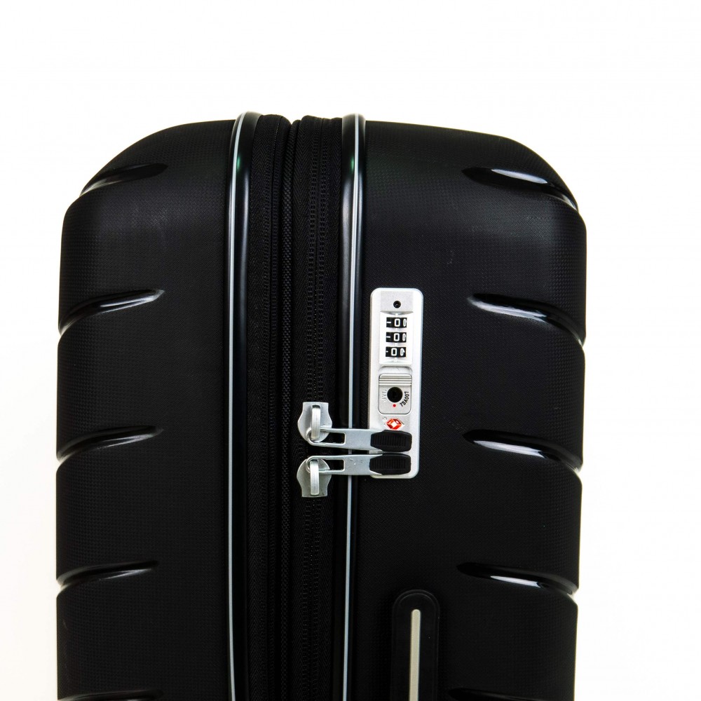 Куфар ENZO NORI модел LINES 67 см полипропилен с 4 колелца черен